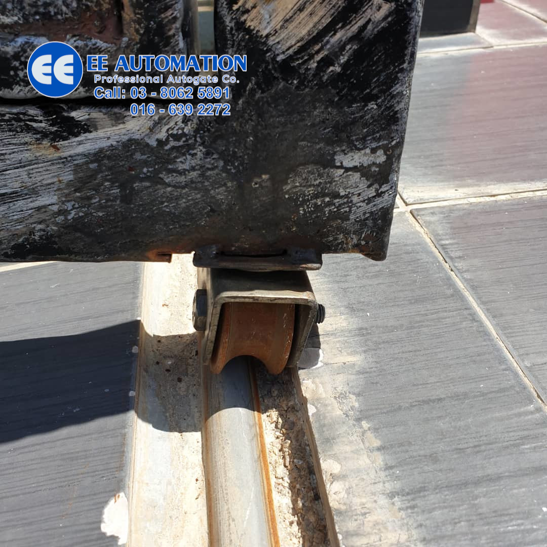 Your Auto Gate Rollers Are Rusty u0026 Wobbly? - EEAutomation